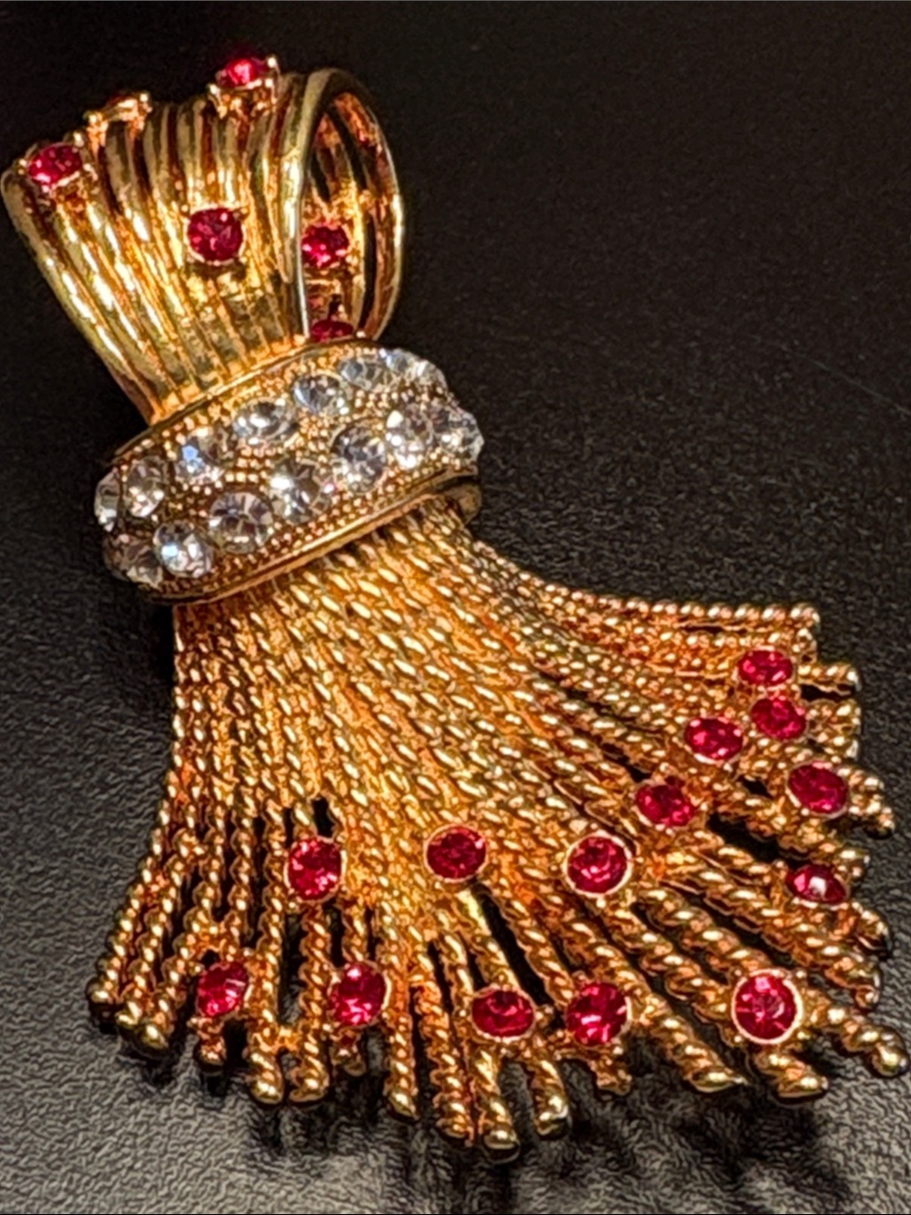 Camrose & Kross JBK Jackie Kennedy gold-plated tassel and wheat brooch